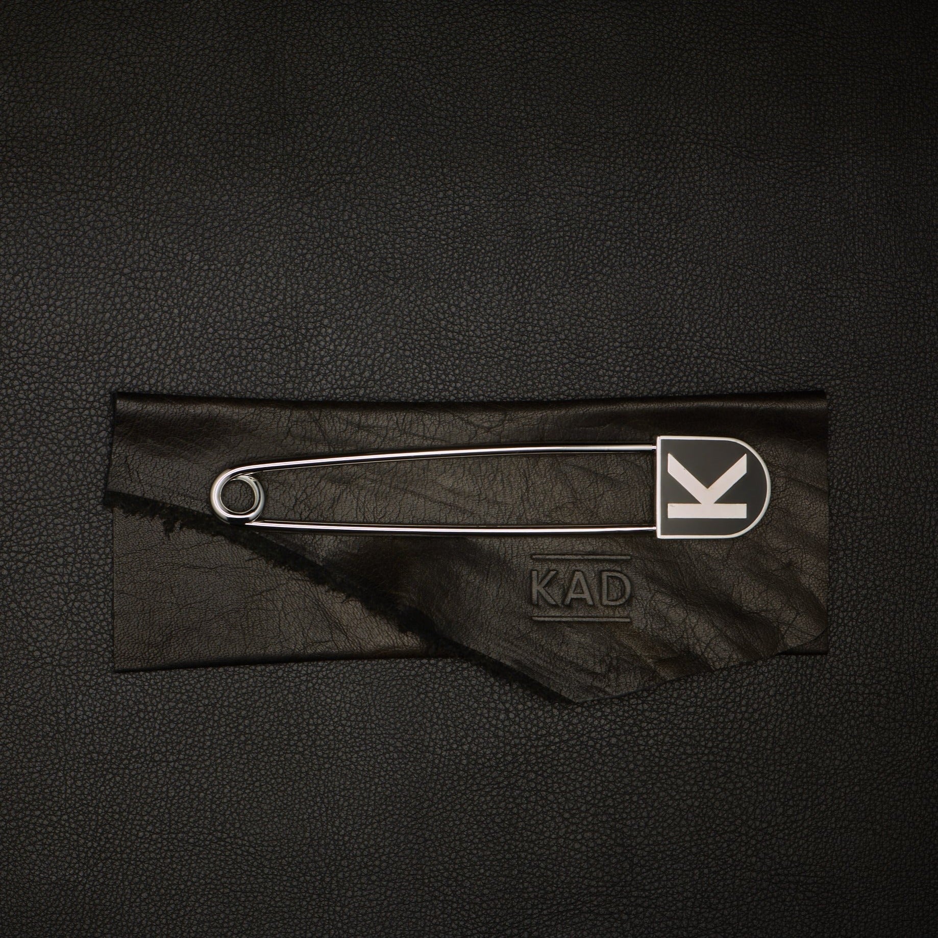 PIN BROOCH PUNK NO1 SILVER – KADOFCPH